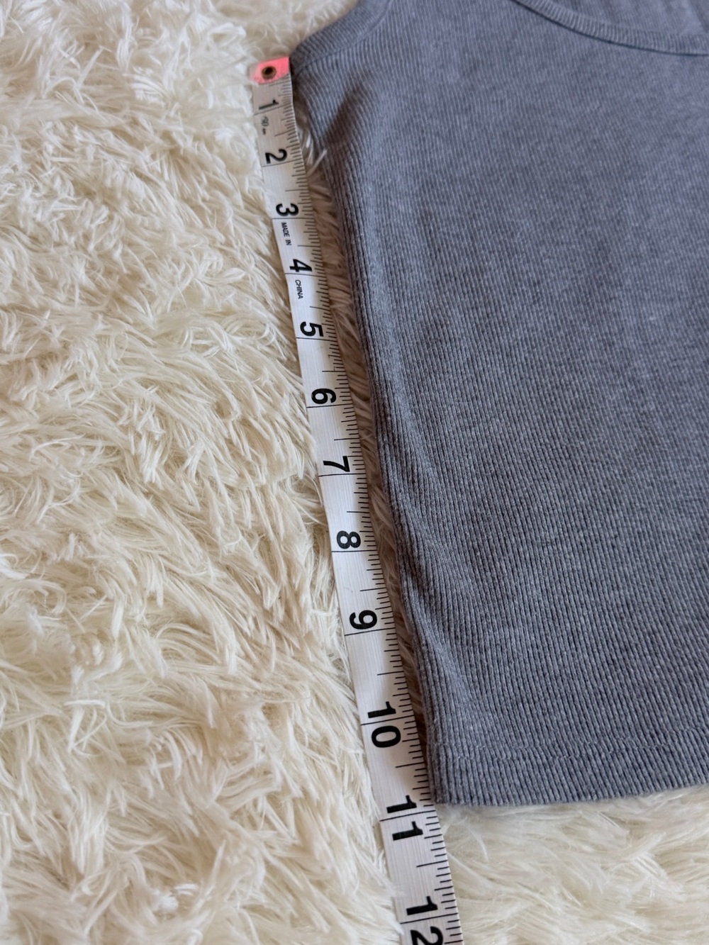 Old Navy Gray Ribbed Scoop Tank Top - Picture 4 of 4